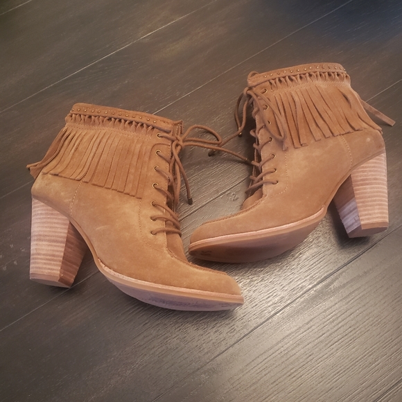 Gianni Bini fringe booties - Picture 1 of 3